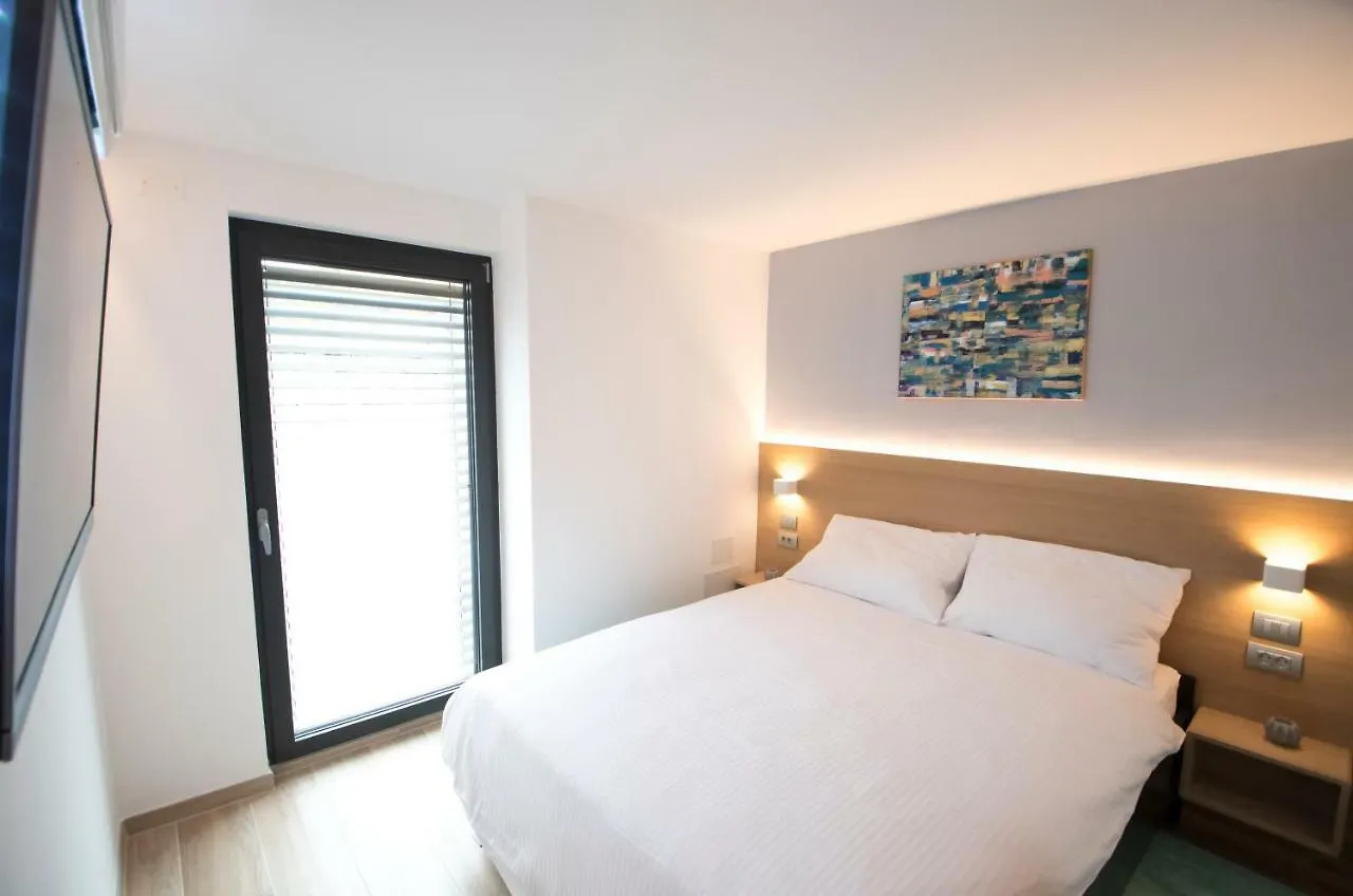 Arka Apartments Vrsar 2*,  Croatia